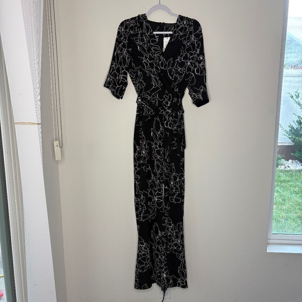 Gracia Jumpsuit Size Medium NWT Floral black white wide leg tie waist flow